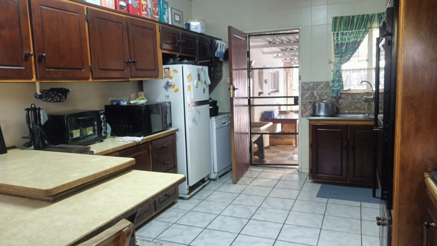 4 Bedroom Property for Sale in Wilkoppies North West